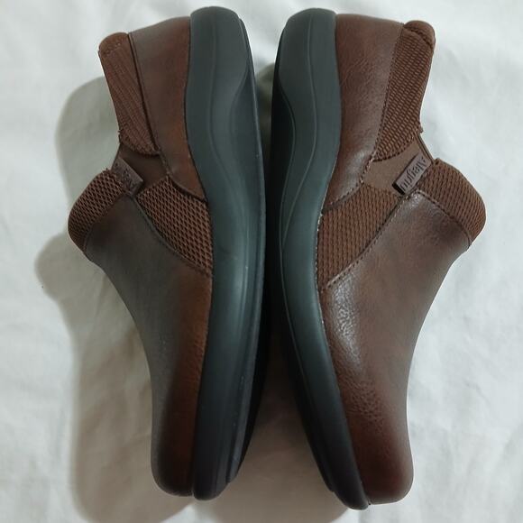 Alegria by PG Lite Duette Fudge 39 US 8.5  Unworn Slip-On Flats Casual - Picture 6 of 10